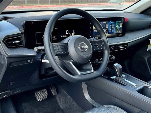 New 2026 Nissan Kicks SV image 10