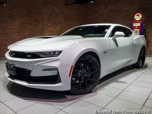 Certified 2023 Chevrolet Camaro SS RWD image 2