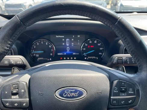 Used 2020 Ford Explorer XLT w/ Equipment Group 202A AWD/4WD image 13
