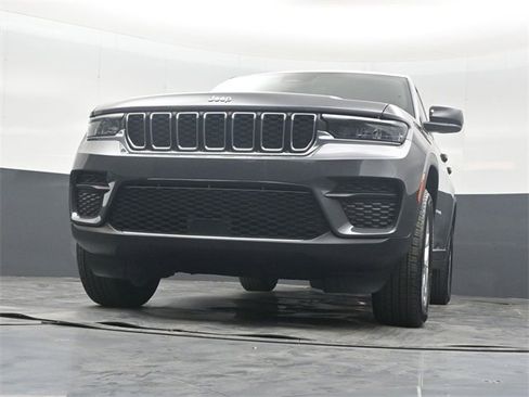 New 2025 Jeep Grand Cherokee Laredo X w/ Luxury Tech Group I image 44