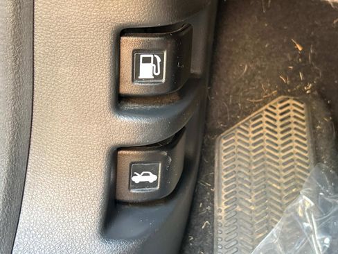 Used 2020 Honda CR-V Touring image 29