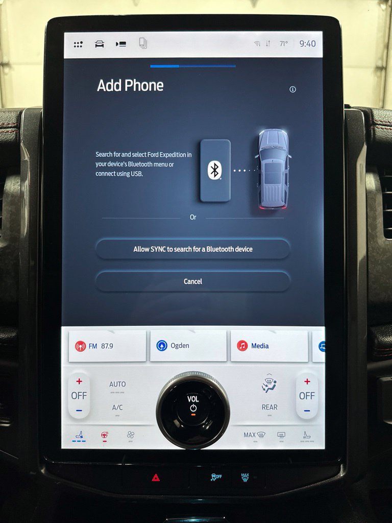 Used 2022 Ford Expedition Limited AWD/4WD image 32