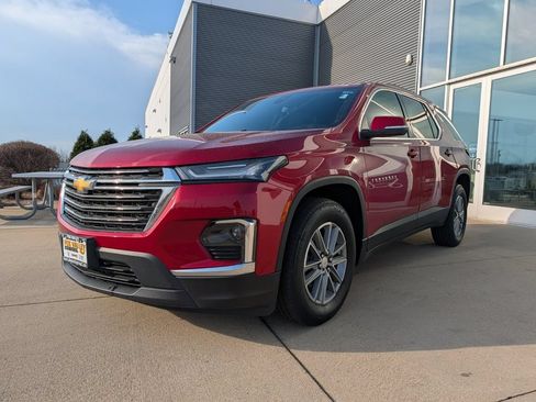 Used 2023 Chevrolet Traverse LT AWD/4WD image 8