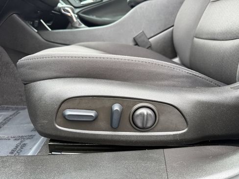 Used 2022 Chevrolet Malibu LT FWD image 10