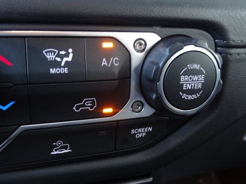 Used 2026 Jeep Gladiator Rubicon AWD/4WD image 34