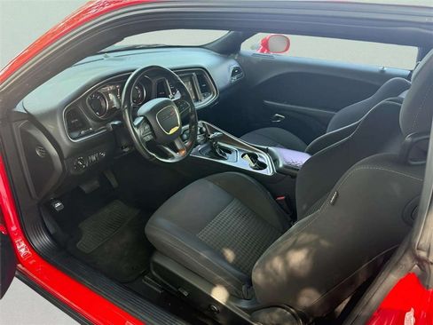 Used 2019 Dodge Challenger R/T RWD image 9