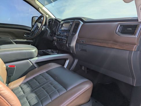 Used 2016 Nissan Titan Platinum Reserve image 27