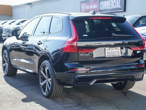 Used 2022 Volvo XC60 T8 R-Design w/ Advanced Package image 6
