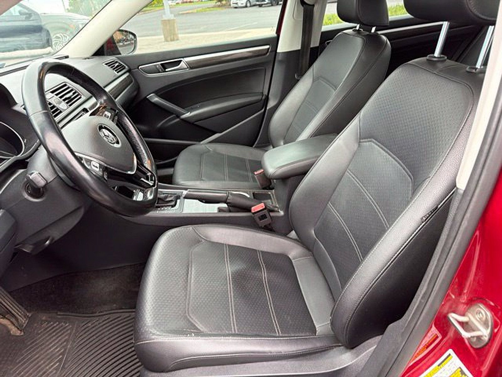 Used 2016 Volkswagen Passat 1.8T SE FWD image 17