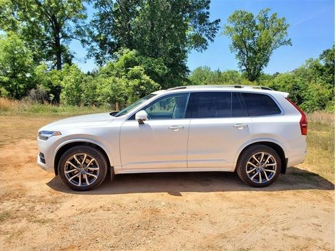 Used 2019 Volvo XC90 T6 Momentum w/ Advanced Package AWD/4WD image 4