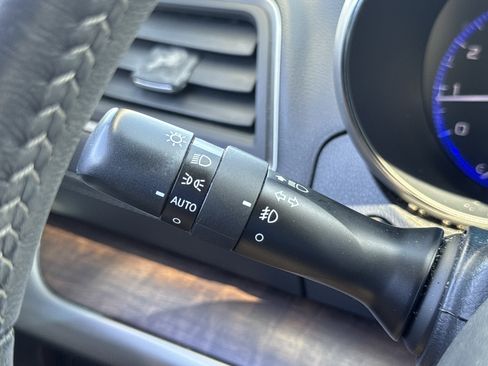 Used 2018 Subaru Outback 2.5i Limited w/ Popular Package #2 image 16