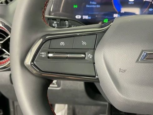 New 2025 Chevrolet Equinox EV RS image 24