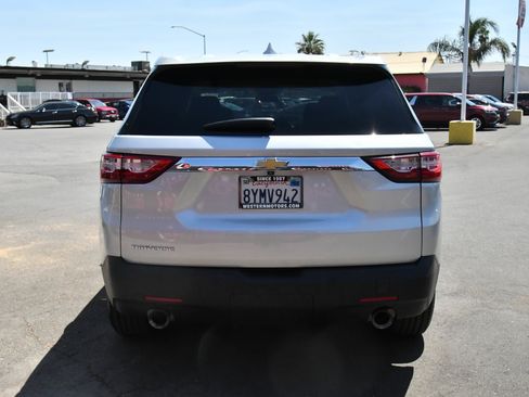 Used 2021 Chevrolet Traverse LS FWD image 7
