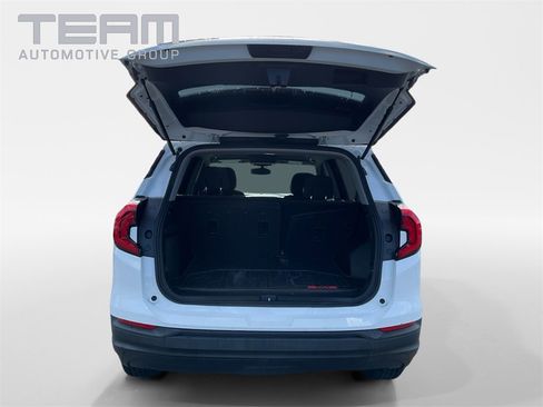 Used 2020 GMC Terrain SLE w/ Driver Convenience Package image 13