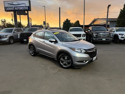 Used 2018 Honda HR-V EX-L image 2