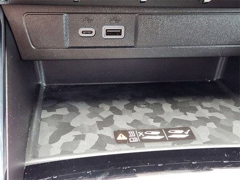 Used 2023 GMC Canyon AT4 w/ AT4 Premium Package image 20