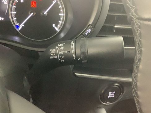 Certified 2025 MAZDA MAZDA3 s image 17