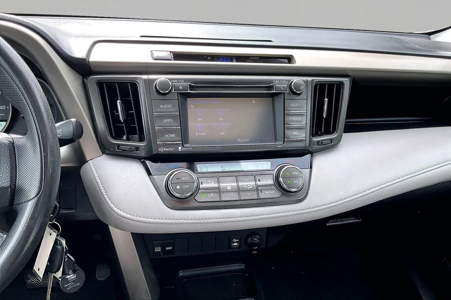 Used 2014 Toyota RAV4 XLE FWD image 7