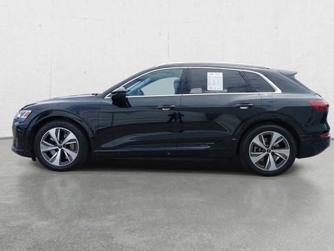 Used 2024 Audi Q8 e-tron Premium Plus w/ Premium Plus Package AWD/4WD image 8