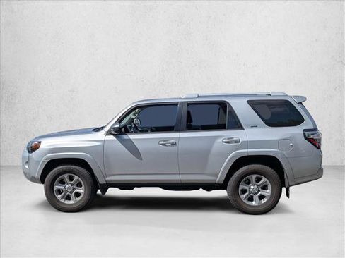 Used 2018 Toyota 4Runner SR5 image 9