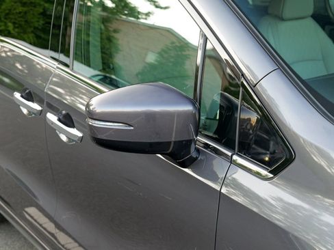 Used 2023 Honda Odyssey Elite image 10