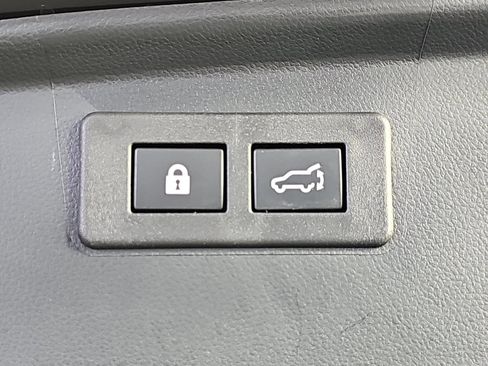Used 2023 Subaru Outback Touring AWD/4WD image 13