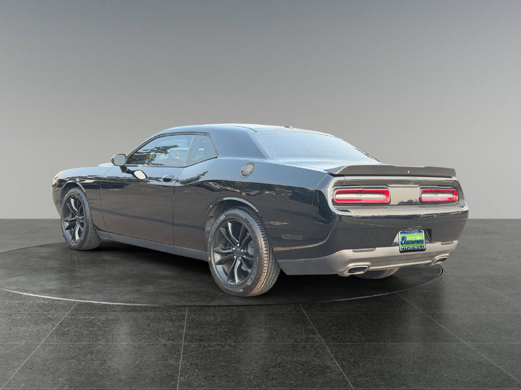 Used 2016 Dodge Challenger SXT w/ Blacktop Package RWD image 8