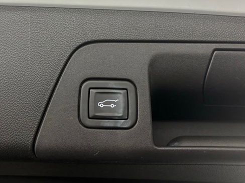 Used 2023 Buick Envision Avenir FWD image 55