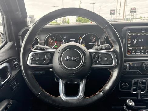 Used 2021 Jeep Wrangler Unlimited Sahara AWD/4WD image 35