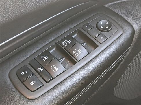 Certified 2022 Dodge Durango SXT w/ Anodized Platinum Package image 19