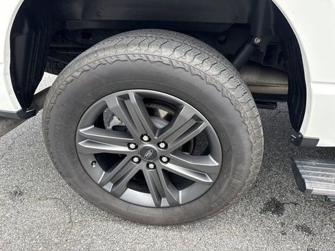 Used 2023 Ford F150 Lariat w/ Equipment Group 502A High AWD/4WD image 17