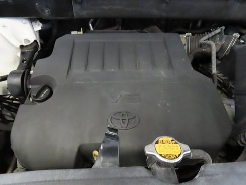 Used 2015 Toyota Highlander Limited image 40