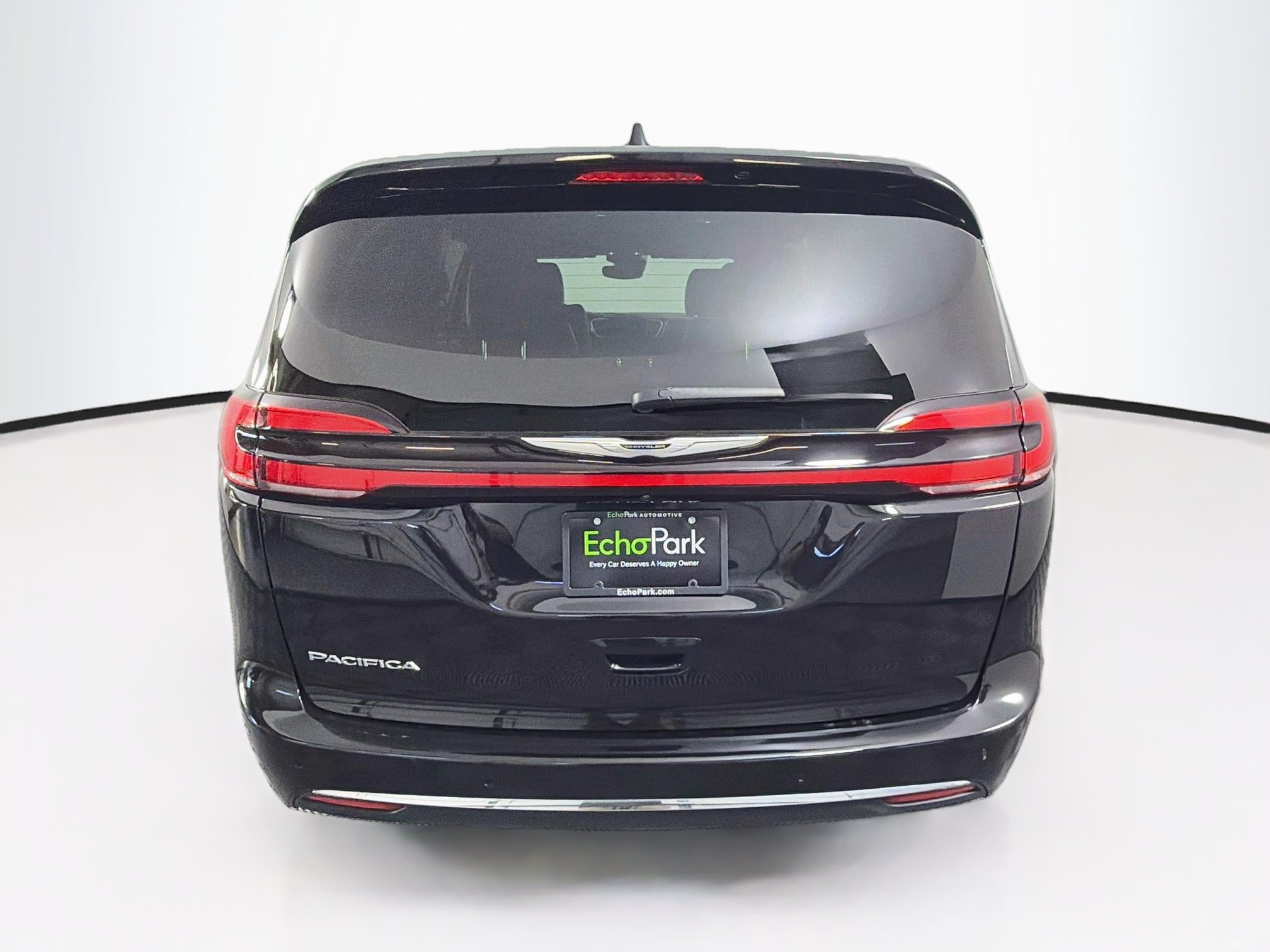 Used 2025 Chrysler Pacifica Select FWD image 7
