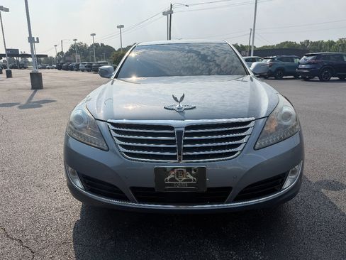 Used 2014 Hyundai Equus Signature RWD image 2