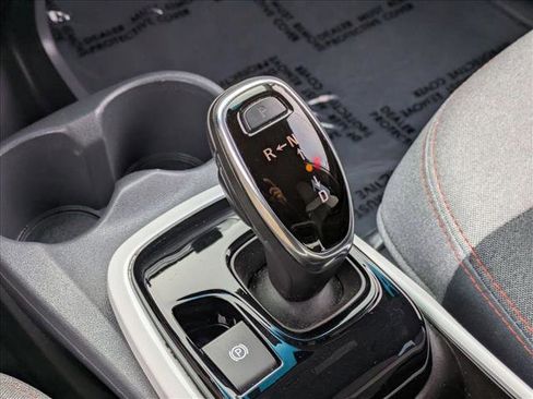 Used 2018 Chevrolet Bolt LT image 12