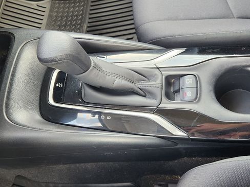 Used 2020 Toyota Corolla LE image 24