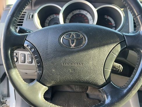 Used 2011 Toyota Tacoma 4x4 Double Cab image 13