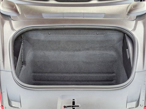 Used 2024 Porsche 911 Carrera w/ Premium Package image 32