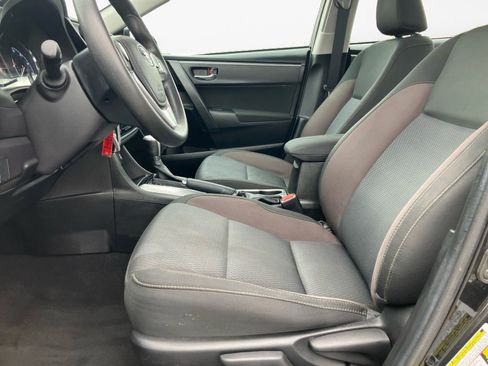 Used 2019 Toyota Corolla LE image 11