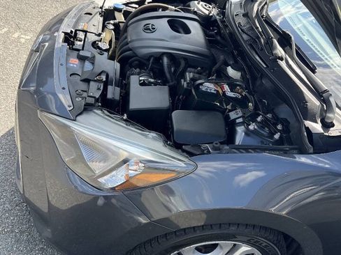 Used 2018 Toyota Yaris iA FWD image 35