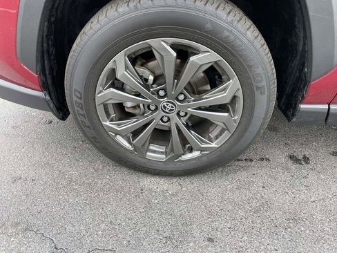 Used 2023 Toyota RAV4 XLE Premium image 28