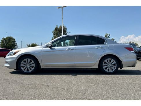 Used 2011 Honda Accord EX image 2
