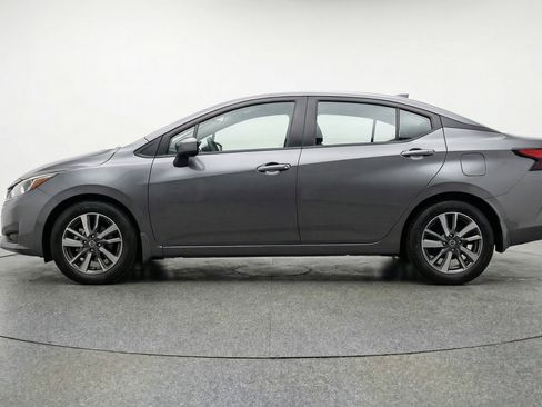 Used 2025 Nissan Versa SV FWD image 5