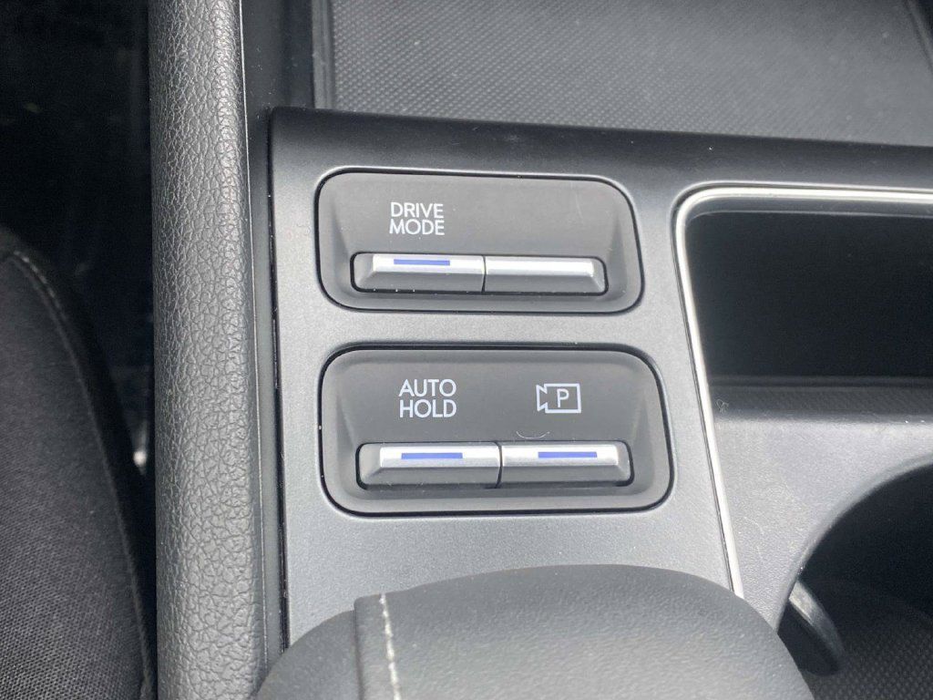 Used 2025 Hyundai Sonata SEL FWD image 29