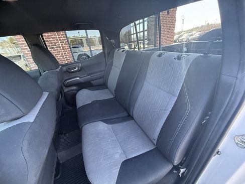 Used 2020 Toyota Tacoma TRD Off-Road image 14