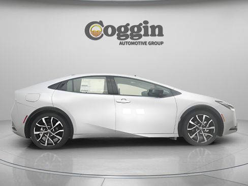 New 2026 Toyota Prius Plug-In Hybrid image 22