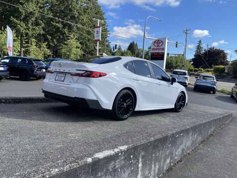 Certified 2025 Toyota Camry SE w/ Convenience Package FWD image 7