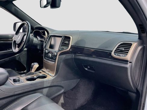 Used 2016 Jeep Grand Cherokee Overland AWD/4WD image 30