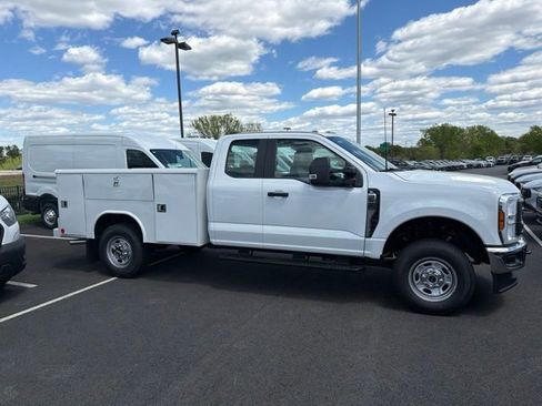 New 2026 Ford F250 XL w/ XL Chrome Package AWD/4WD image 4