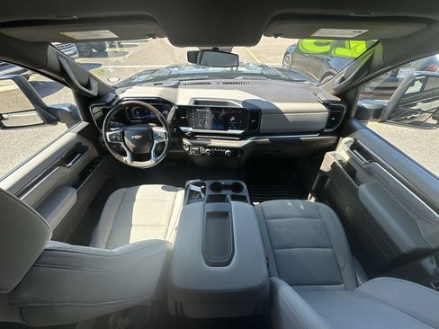 Used 2025 Chevrolet Silverado 2500 LT w/ Convenience Package AWD/4WD image 18